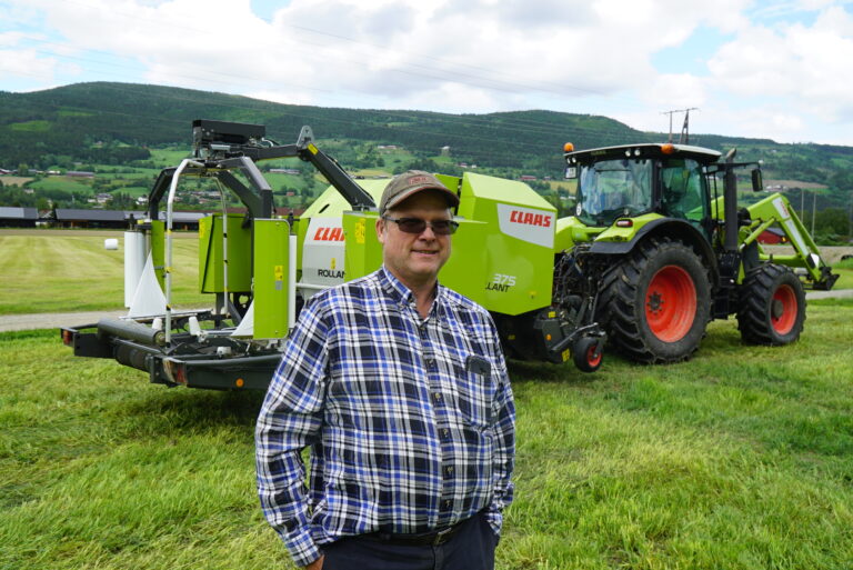 Knut Sikle har kvote på 380 tonn, og holder på å bygge opp kjøttfebesetning, med mål om å komme opp på 25-30 ammekyr.